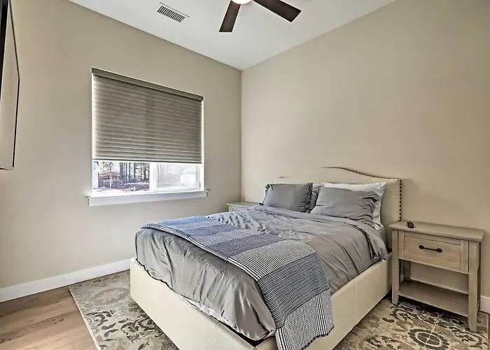 Сasa de vacaciones Oasis W/ Hot Tub - 3 Mi To Downtown! Flagstaff