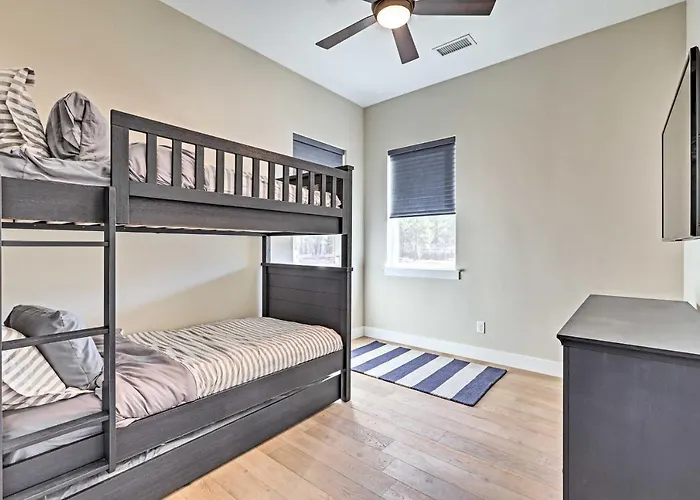 Сasa de vacaciones Oasis W/ Hot Tub - 3 Mi To Downtown! Flagstaff