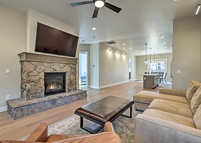 Сasa de vacaciones Oasis W/ Hot Tub - 3 Mi To Downtown! Flagstaff